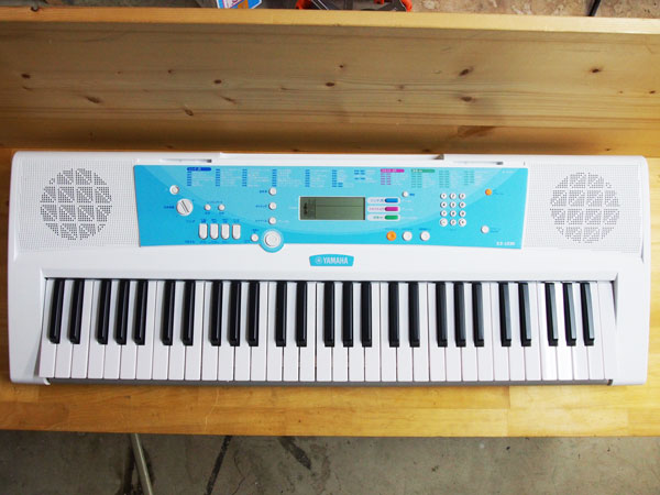 ヤマハ - YAMAHA キーボード 電子ピアノ EZ-J220の+inforsante.fr